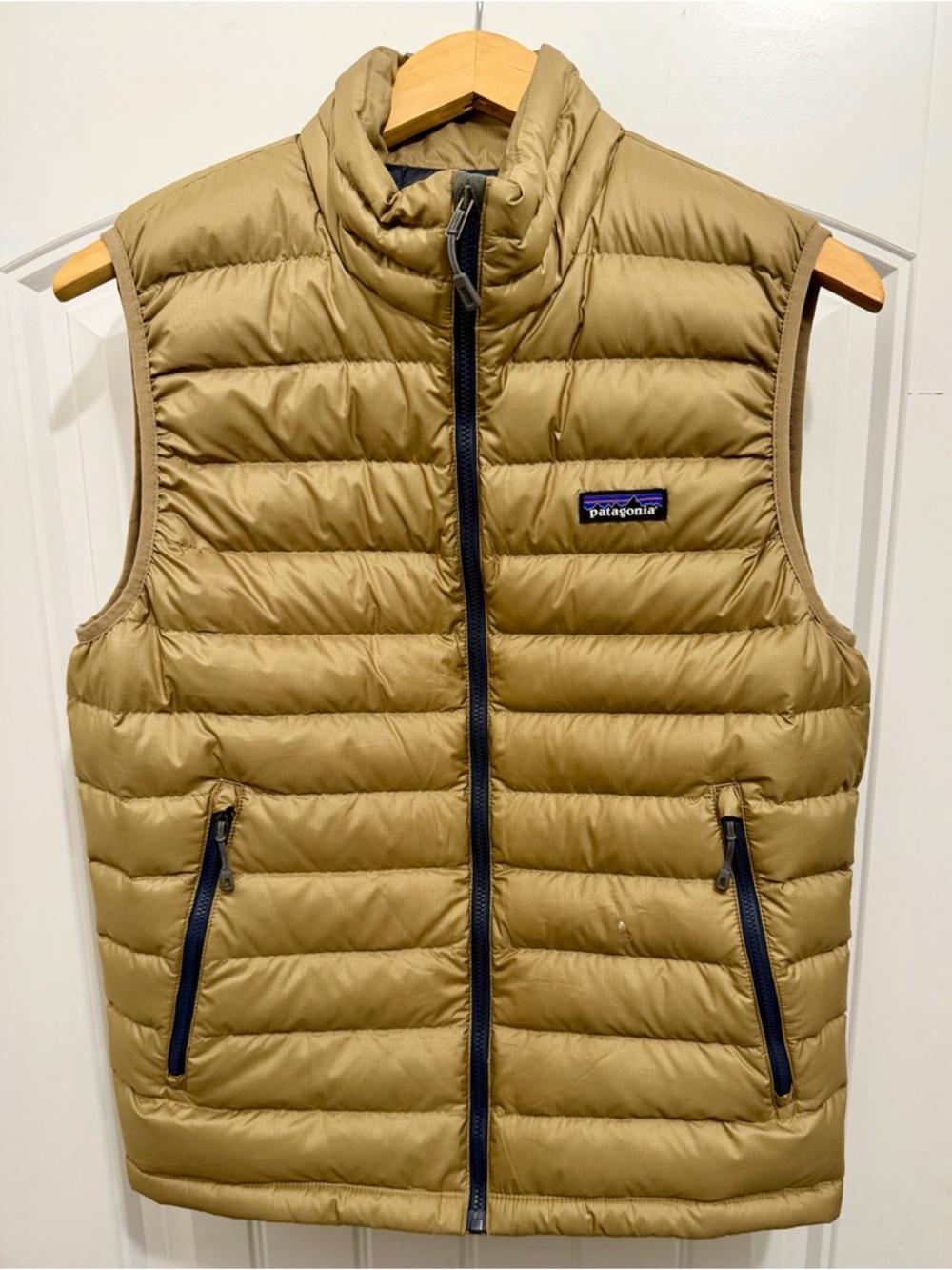 Patagonia Men's Down Sweater Vest Size Small Gold/Blue, SMALL PUNCTURE, 84622